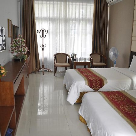 Cong Doan Mong Cai Hotel กว่างนิงห์ ภายนอก รูปภาพ