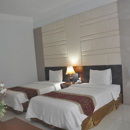 Cong Doan Mong Cai Hotel กว่างนิงห์ ภายนอก รูปภาพ