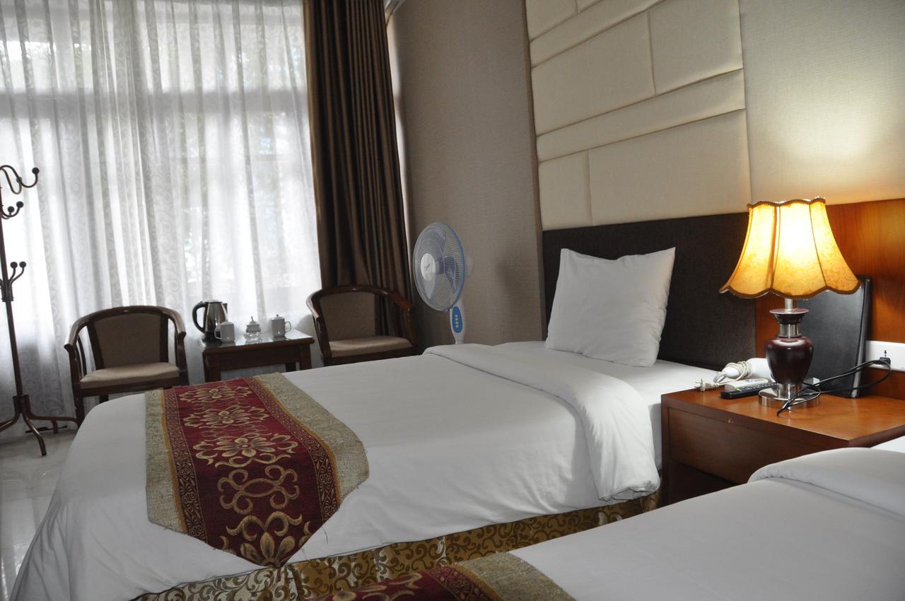 Cong Doan Mong Cai Hotel กว่างนิงห์ ภายนอก รูปภาพ