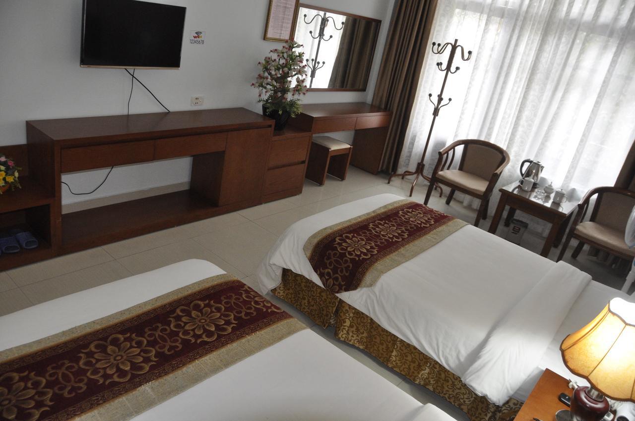 Cong Doan Mong Cai Hotel กว่างนิงห์ ภายนอก รูปภาพ